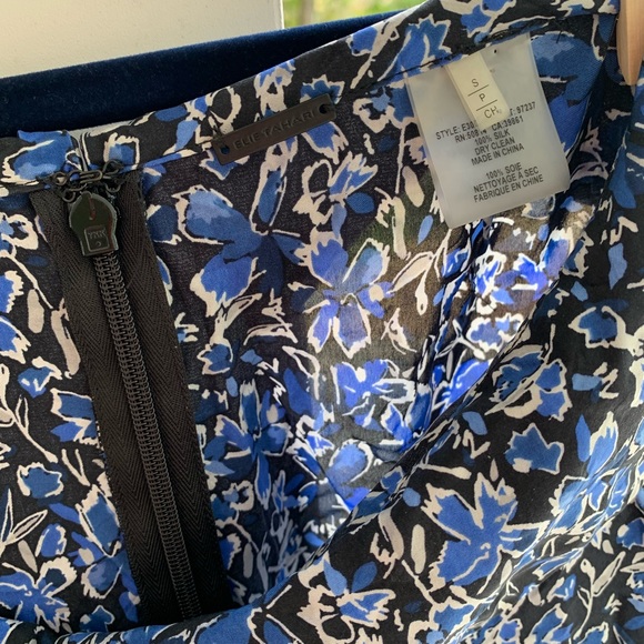 100% Silk! Elie Tahari Jodi Tapered Cropped Silk Pants, Stargazer - Silk - small - Picture 5 of 9